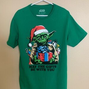 Men Yoda Star Wars Green Shirt Cotton Medium. Used Good Condition.
